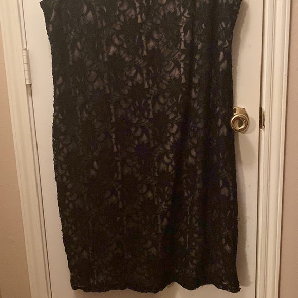 Cardalite Women’s sleeveless Black Lace Dress - Picture 4 of 7